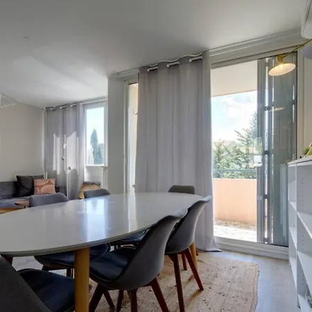 Le Smile - 3 Bedrooms - 8pers - Parking - Centre Gare