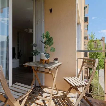 Apartment Le Smile - 3 Bedrooms - 8pers - Parking - Centre Gare *