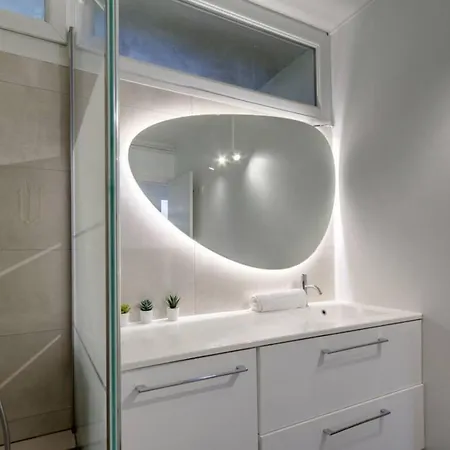 Le Smile - 3 Bedrooms - 8pers - Parking - Centre Gare *